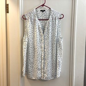 NYDJ polkadot sleeveless blouse